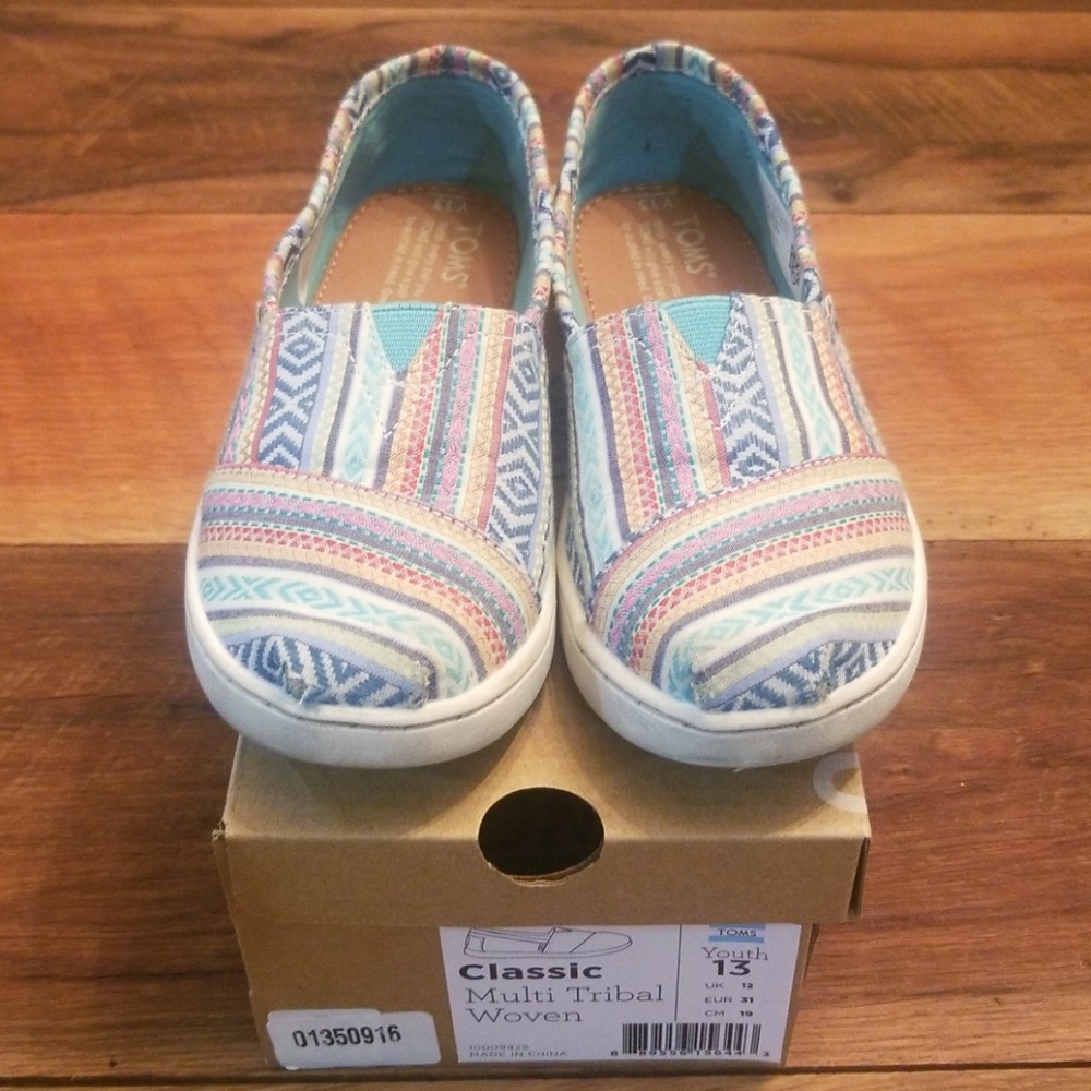 Girls TOMS size 13